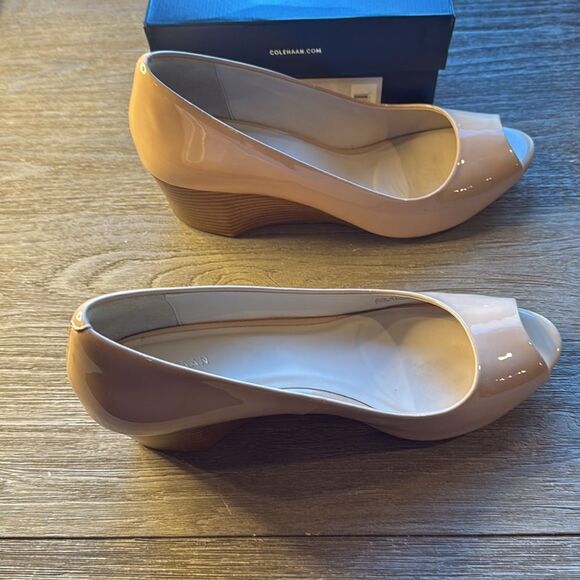 Cole Hann Women’s Sadie OT Wedge 65MM - Picture 2 of 6